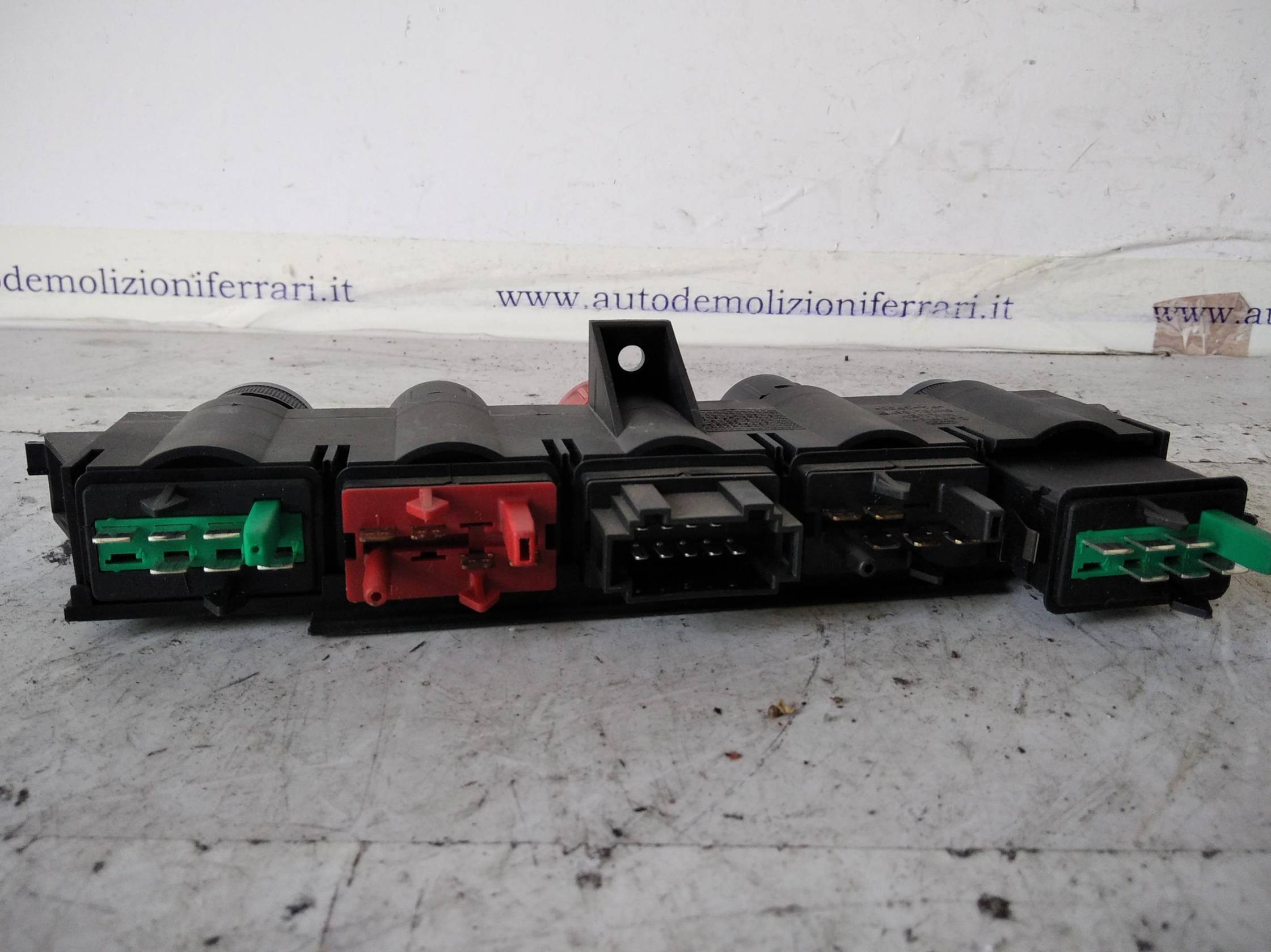 Interruttore luci emergenza